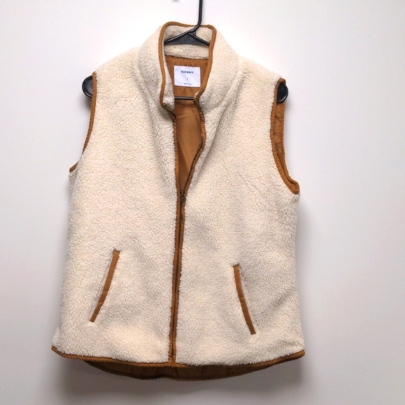 Old Navy Jackets & Blazers - Large Sherpa Vest Old Navy White and Brown